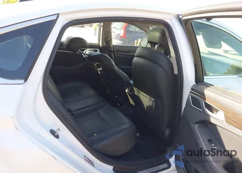 2015 Hyundai Genesis 3.8 z USA, uszkodzony, nr VIN KMHGN4JE8FU072188